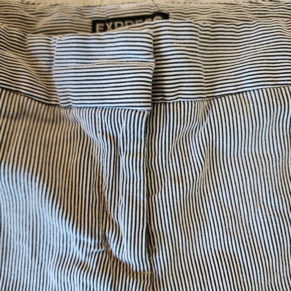 Express Editor black and white striped shorts Size 4 - Picture 4 of 12